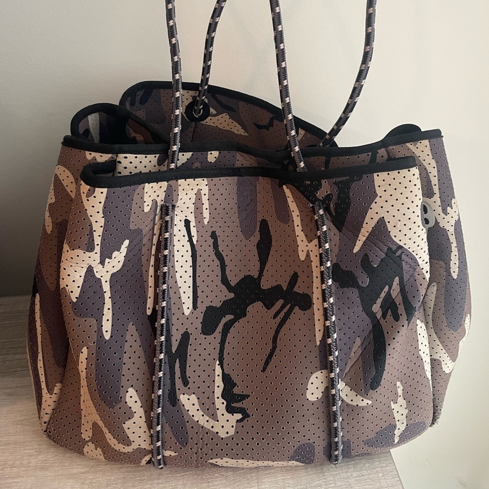Jimeila Everything Tote